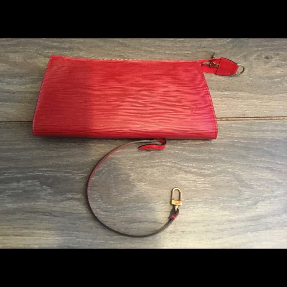 Louis Vuitton pochette wristlet epi red